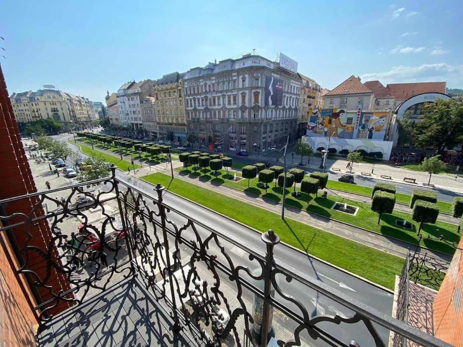 Extra Sok Szobas Apartman Budapest Kozpontjabanアパートメント エクステリア 写真